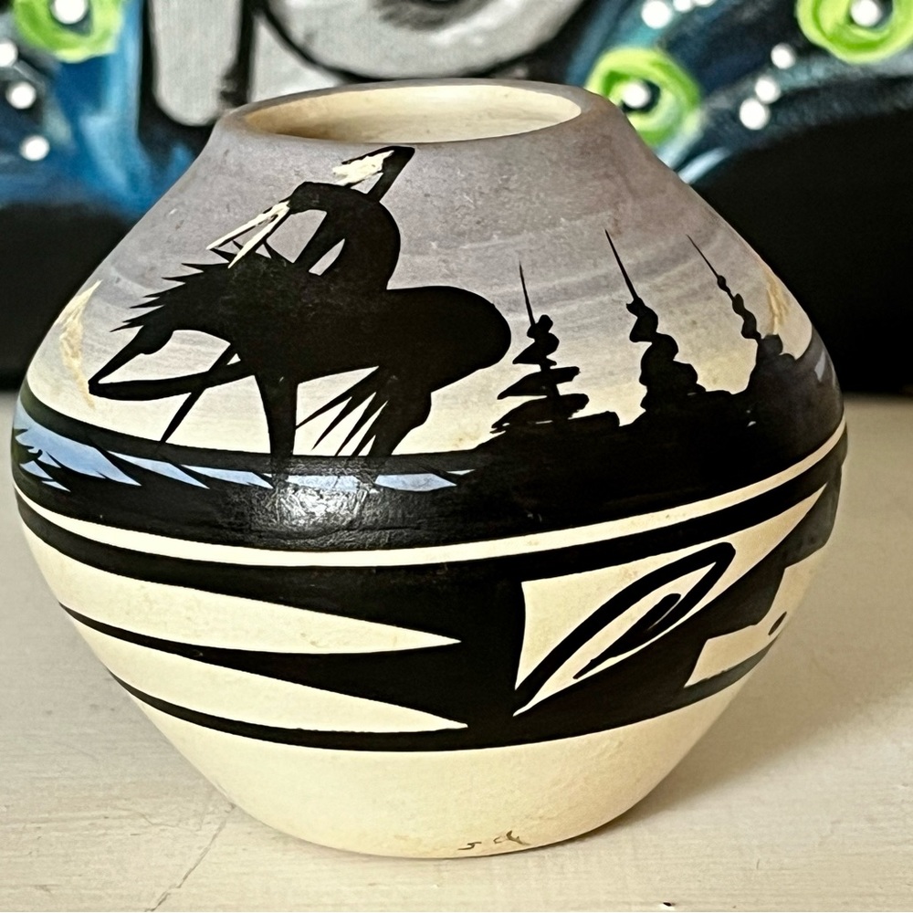 Vintage - Cedar Mesa Native American Hand-Painted Signature Pottery